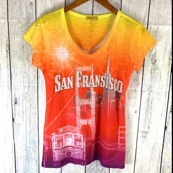 sweet gisele Tops - NWOT Sweet Gisele San Fransisco T-Shirt